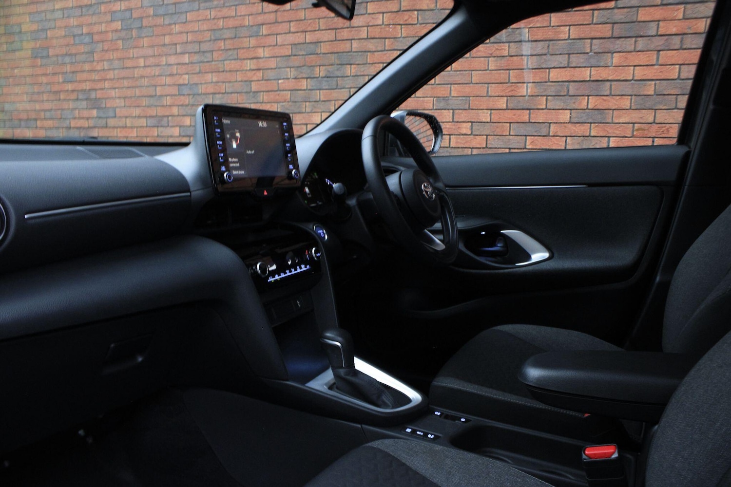 Used Toyota Yaris Cross 2022 for sale - 76549037: Photo 18