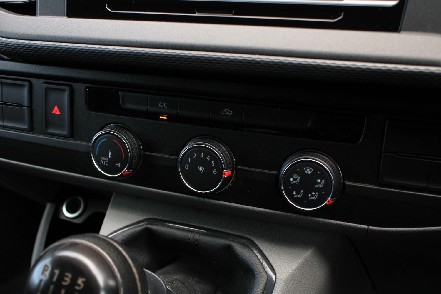 Used Volkswagen Transporter 2022 for sale - 76994982: Photo 17