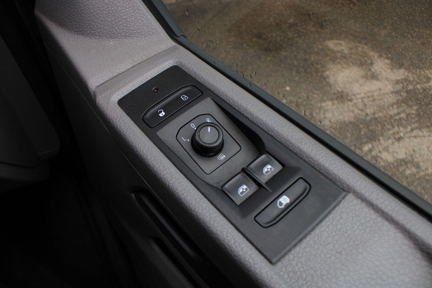 Used Volkswagen Transporter 2022 for sale - 76994982: Photo 24