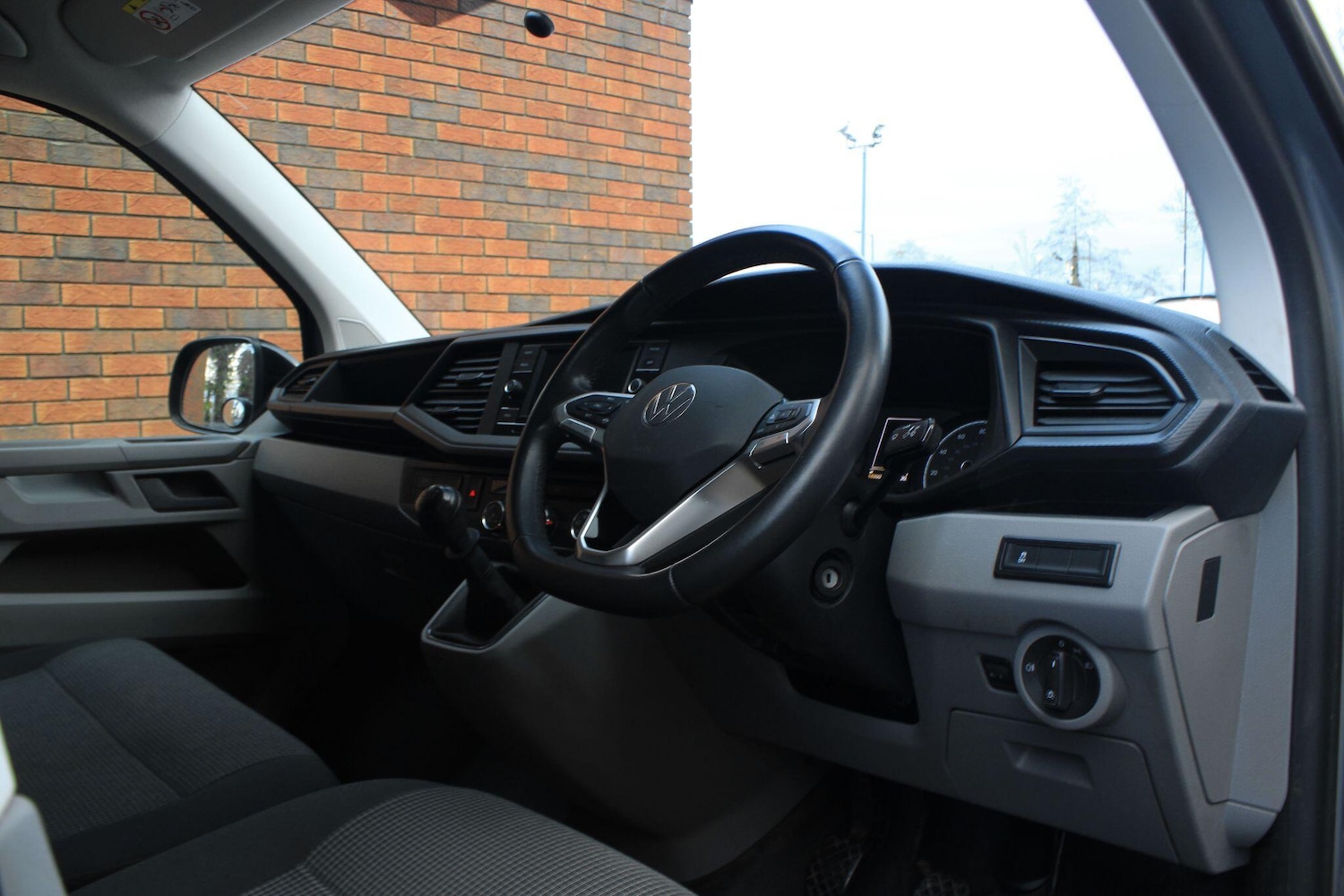 Used Volkswagen Transporter 2022 for sale - 76994982: Photo 5