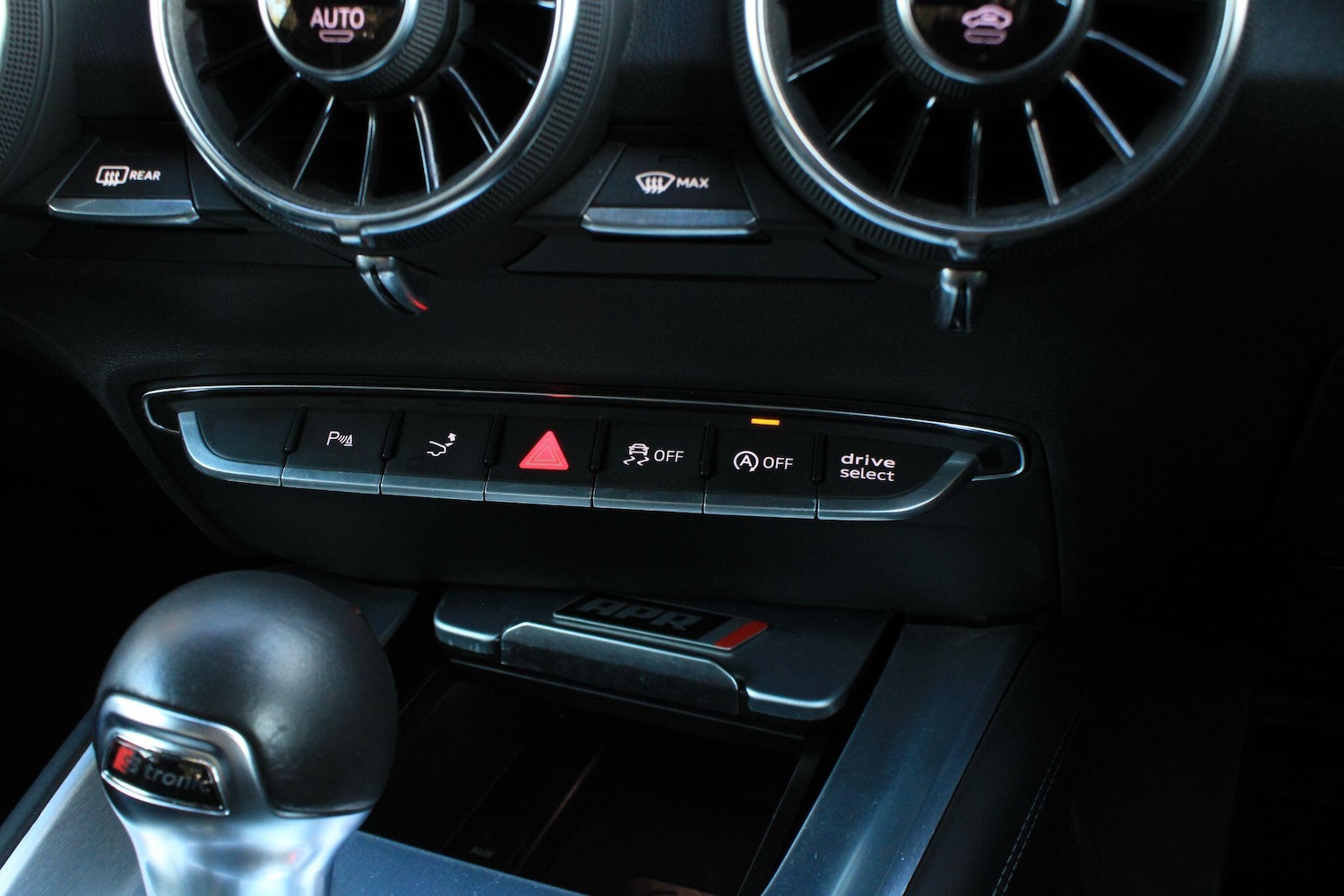 Used Audi TT 2015 for sale - 77016679: Photo 32