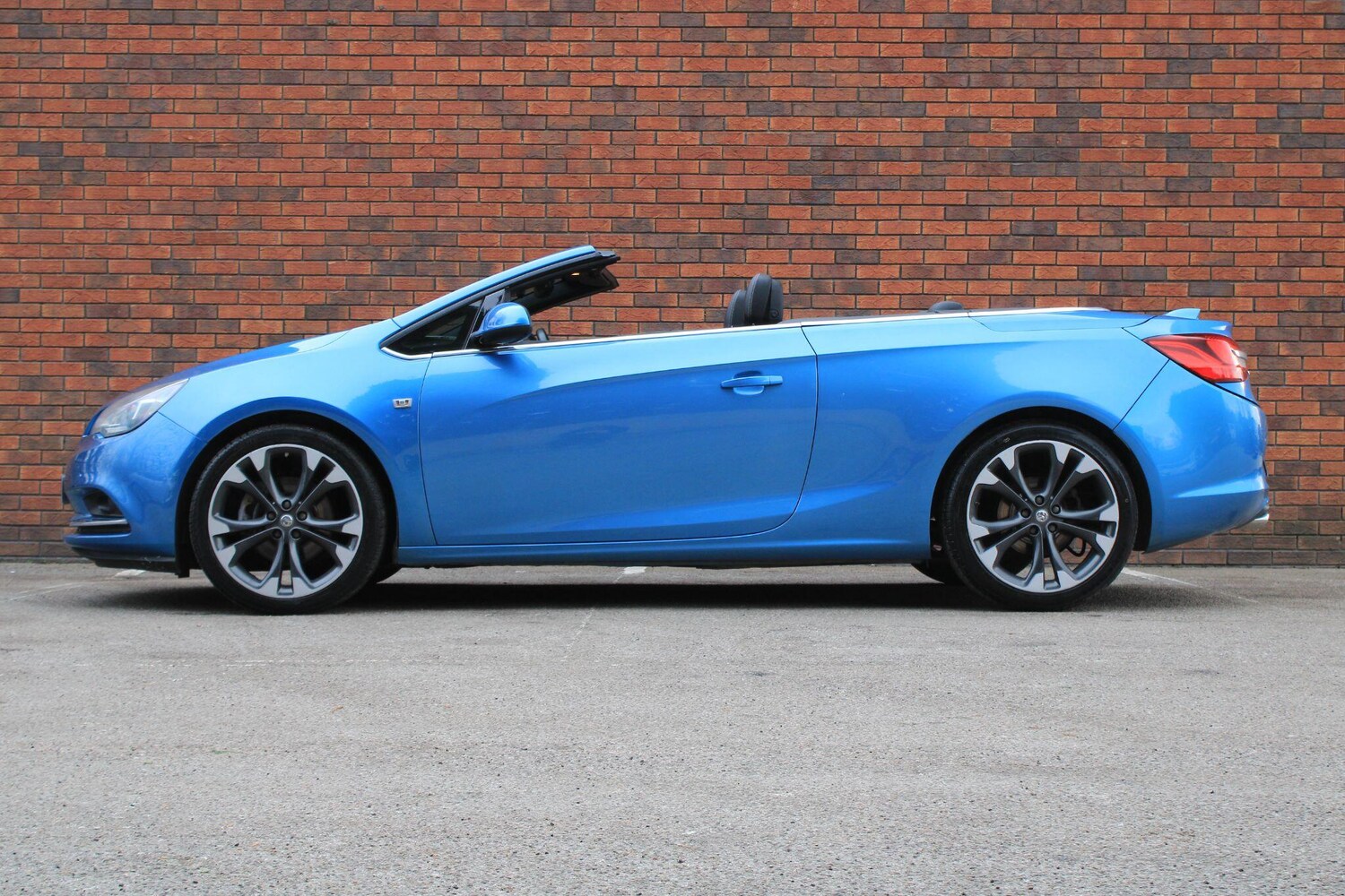 Used Vauxhall Cascada 2016 for sale - 77040558: Photo 14