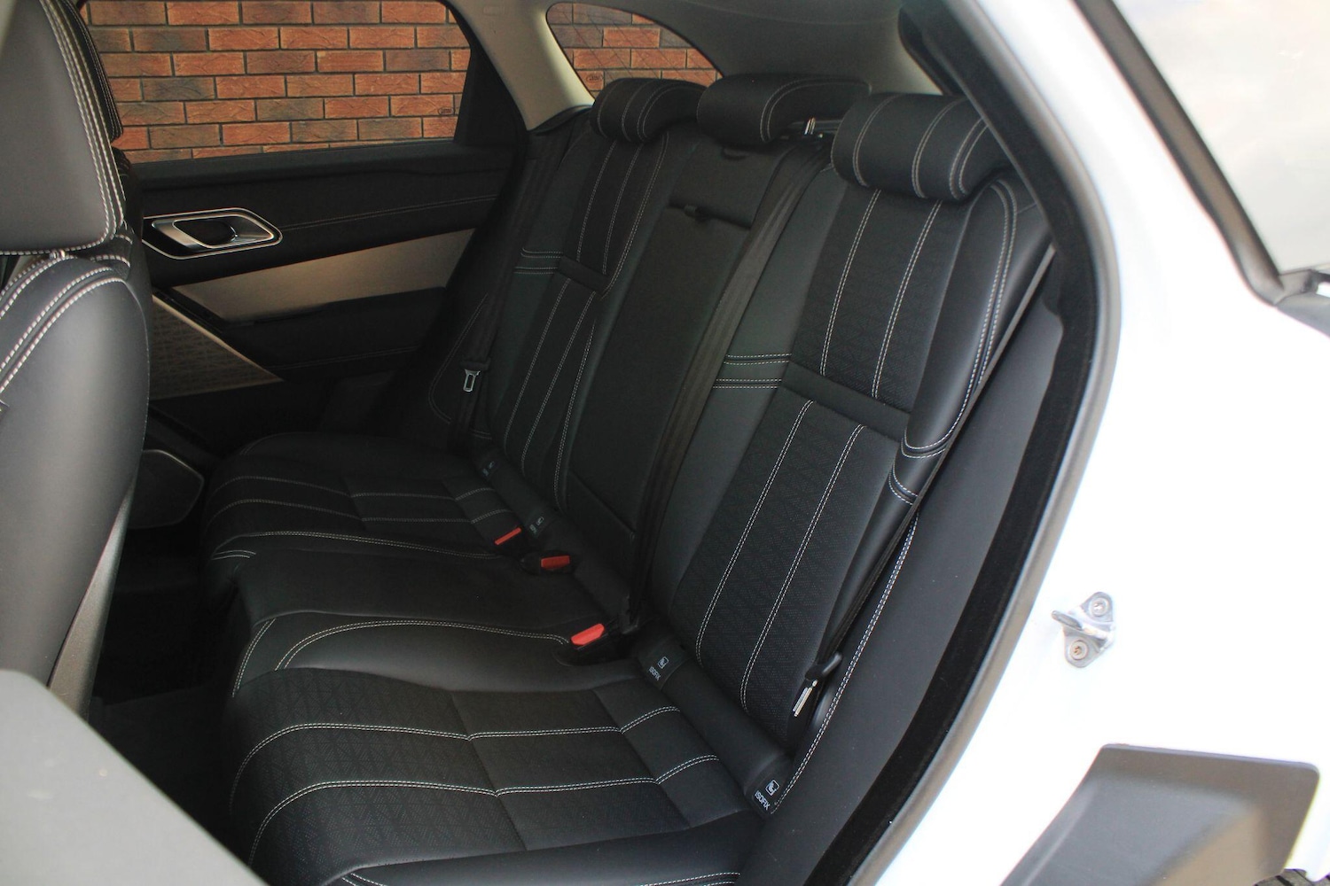 Used Land Rover Range Rover Velar 2017 for sale - 77611430: Photo 23