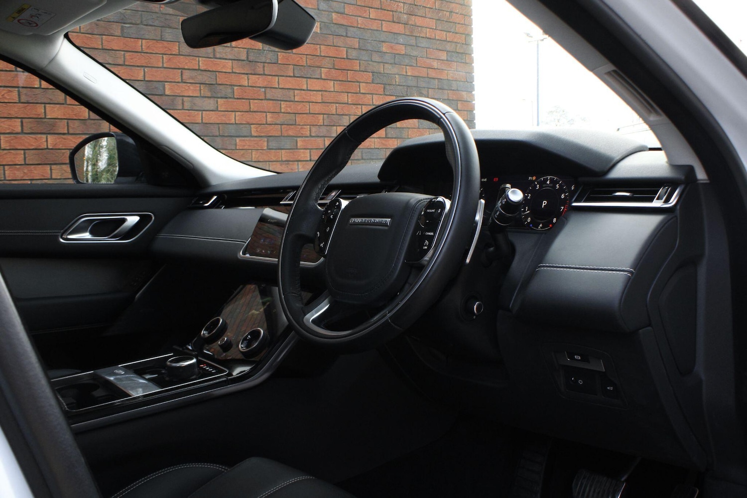 Used Land Rover Range Rover Velar 2017 for sale - 77611430: Photo 5