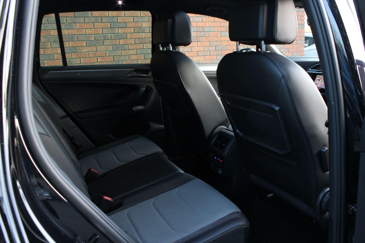 Used Volkswagen Tiguan for sale - 77738165: Photo 12