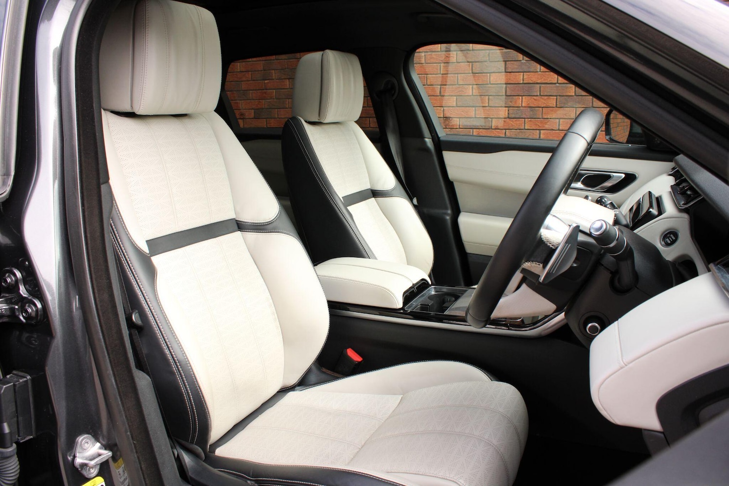 Used Land Rover Range Rover Velar for sale - 78033636: Photo 4