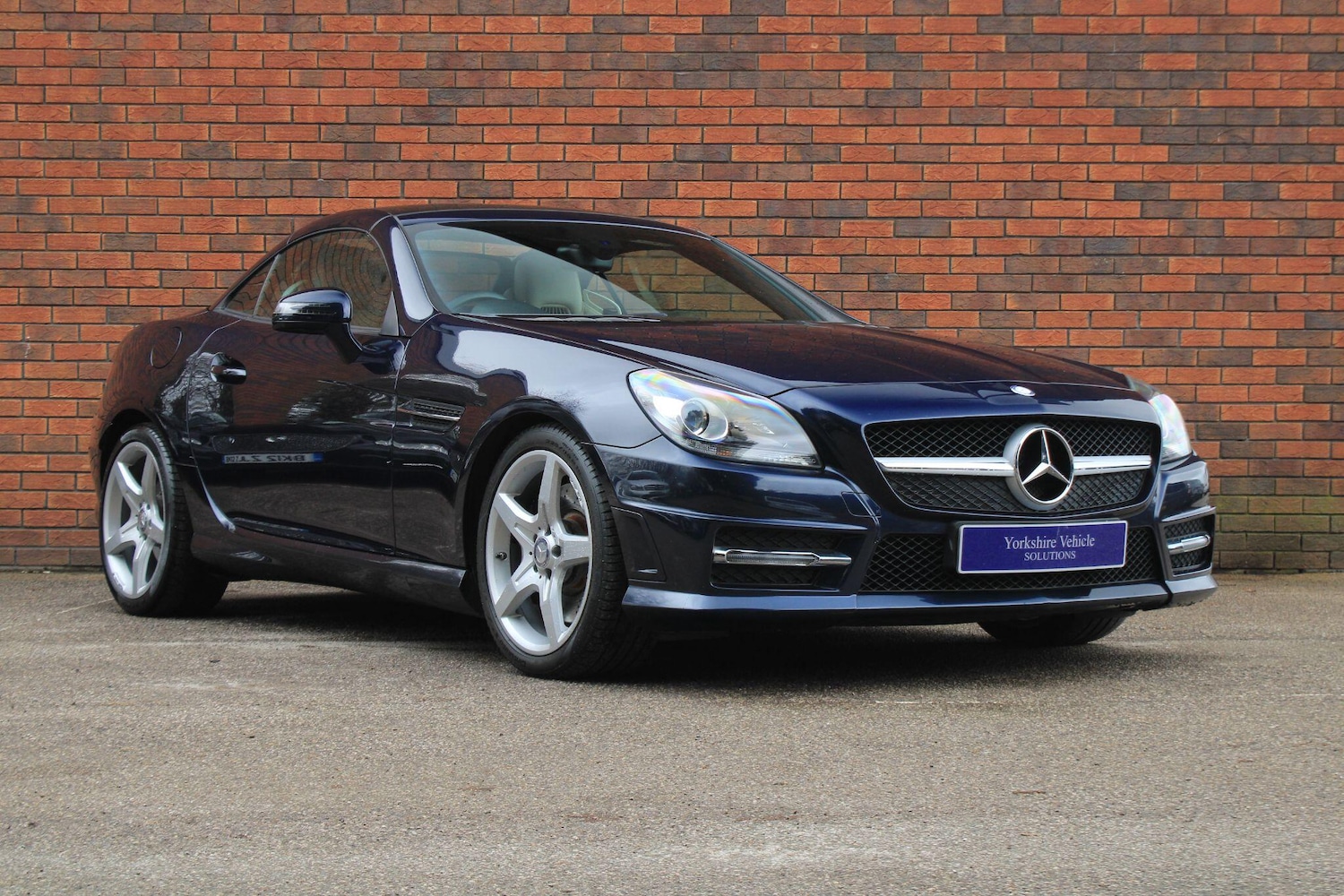 Used Mercedes-Benz SLK 2015 for sale - 77538346: Photo 12