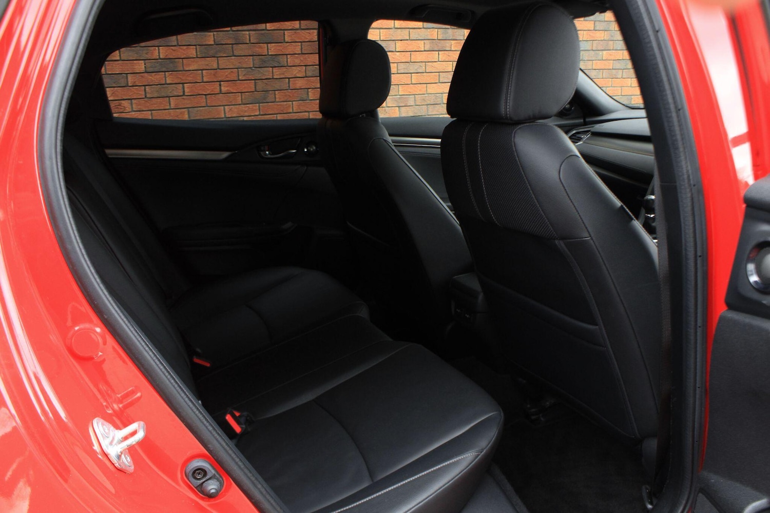 Used Honda Civic 2018 for sale - 77612660: Photo 12