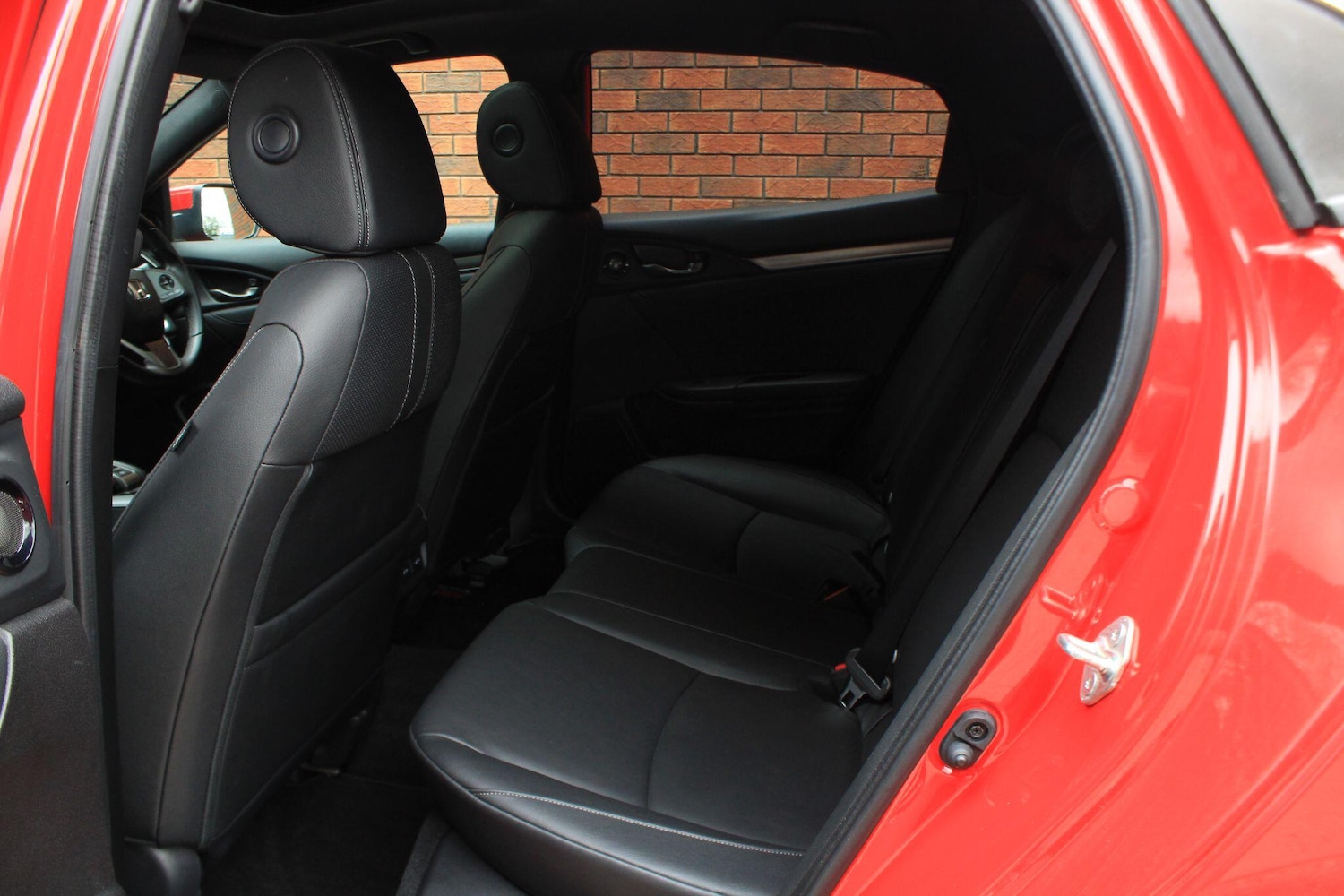 Used Honda Civic 2018 for sale - 77612660: Photo 23