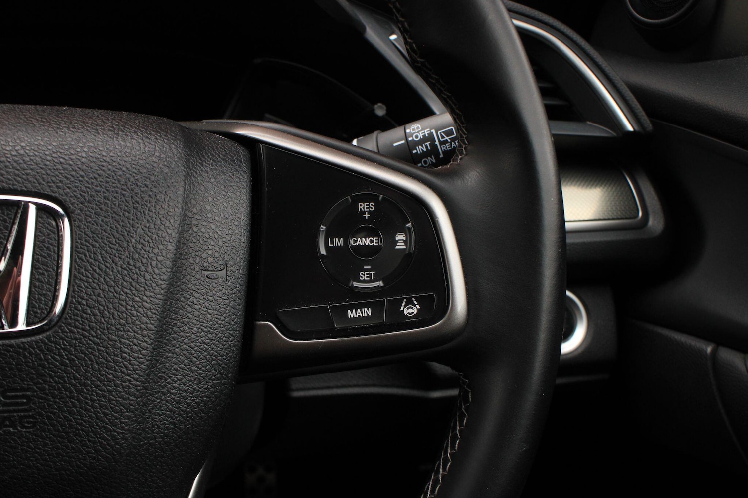 Used Honda Civic 2018 for sale - 77612660: Photo 28