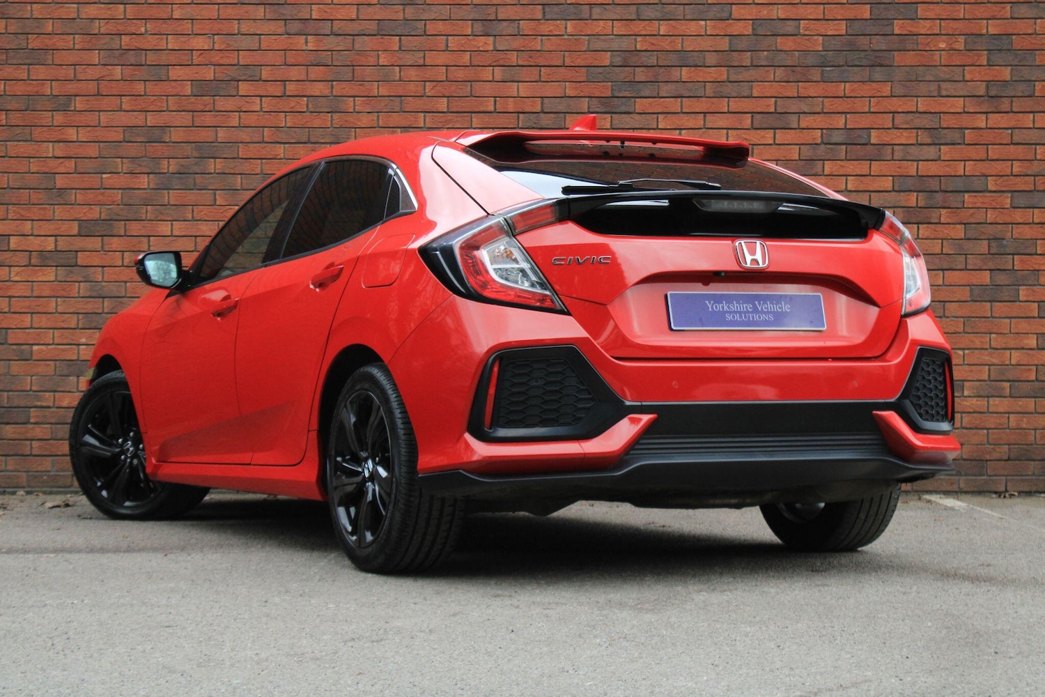 Used Honda Civic 2018 for sale - 77612660: Photo 3