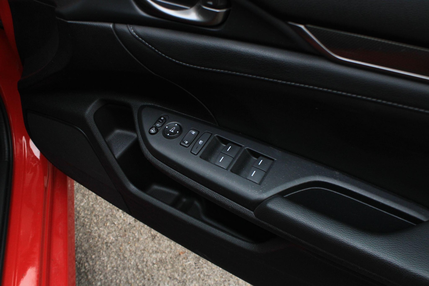 Used Honda Civic 2018 for sale - 77612660: Photo 32