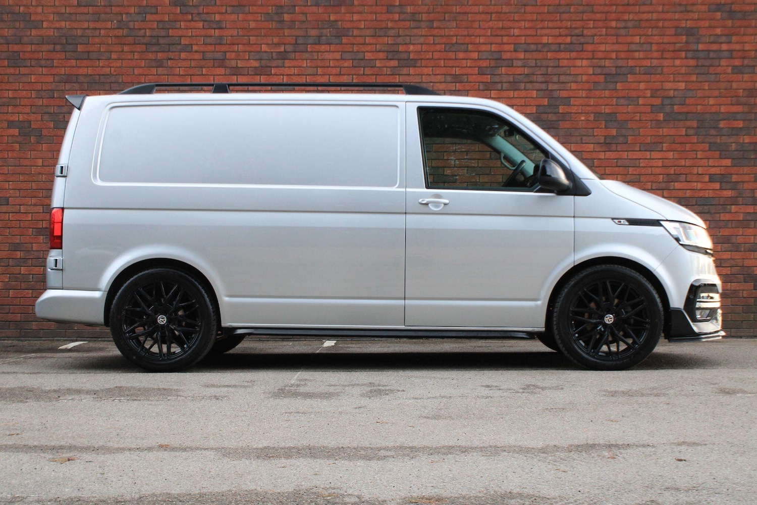 Used Volkswagen Transporter 2022 for sale - 76913249: Photo 2