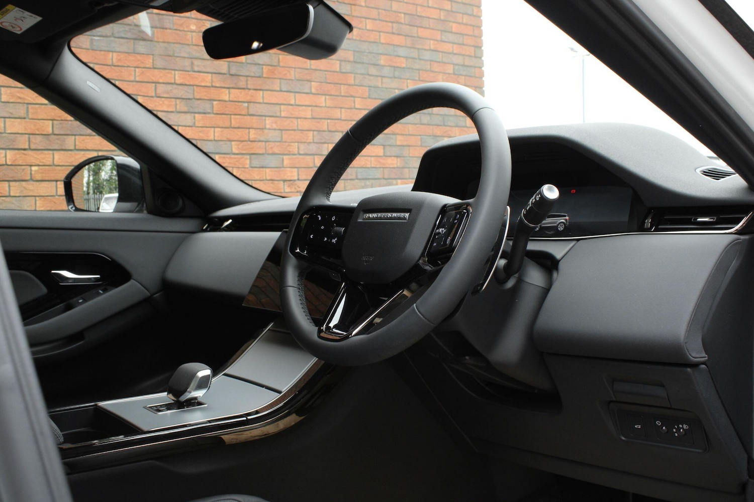 Used Land Rover Range Rover Evoque 2024 for sale - 78101093: Photo 5