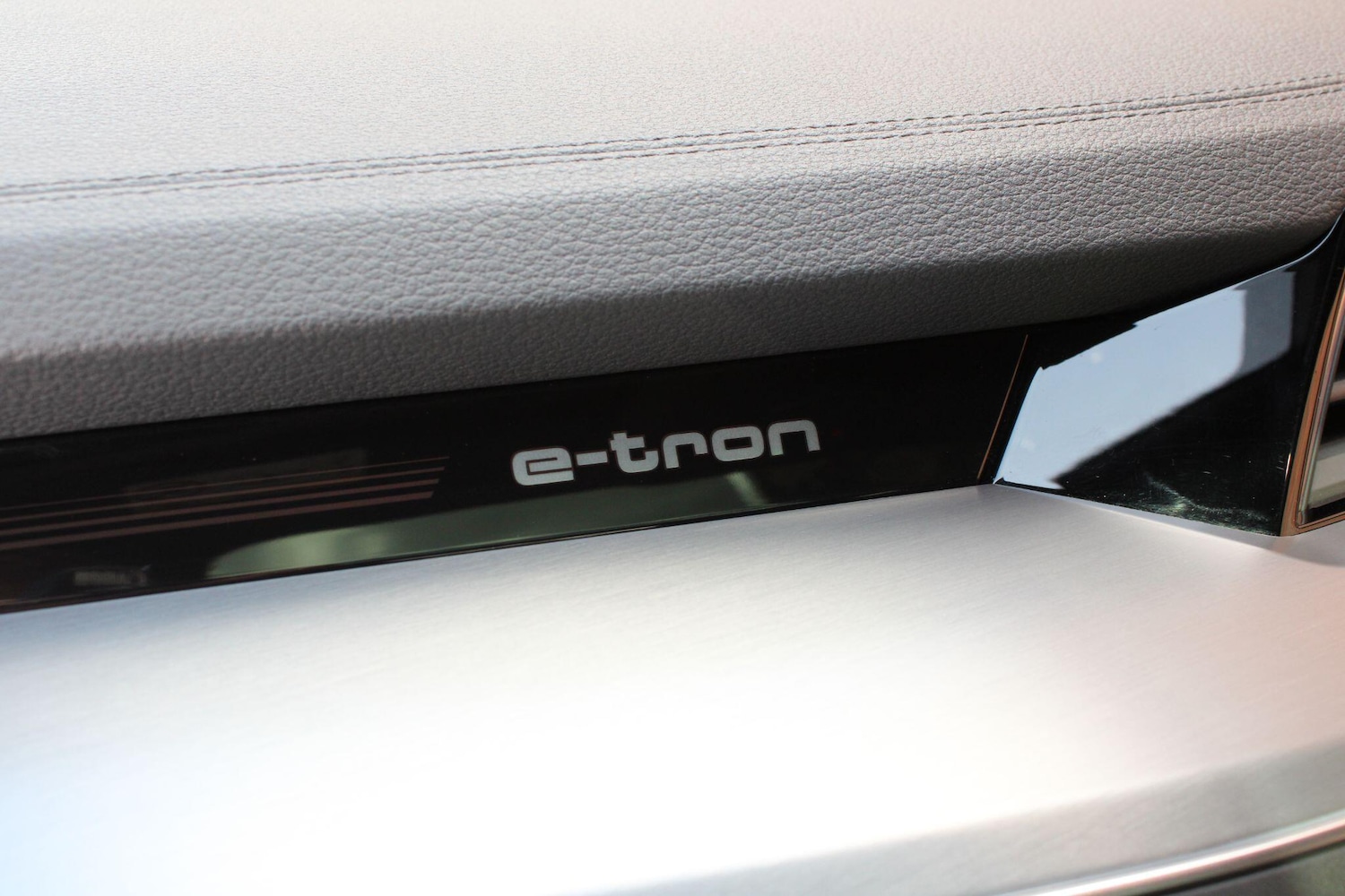 Used Audi e-tron 2020 for sale - 78203870: Photo 38