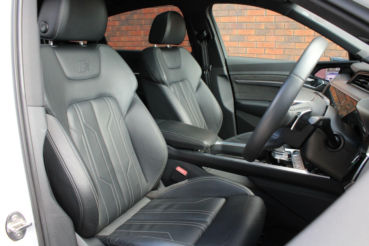 Used Audi e-tron 2020 for sale - 78203870: Photo 4