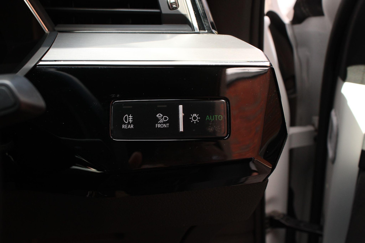 Used Audi e-tron 2020 for sale - 78203870: Photo 40