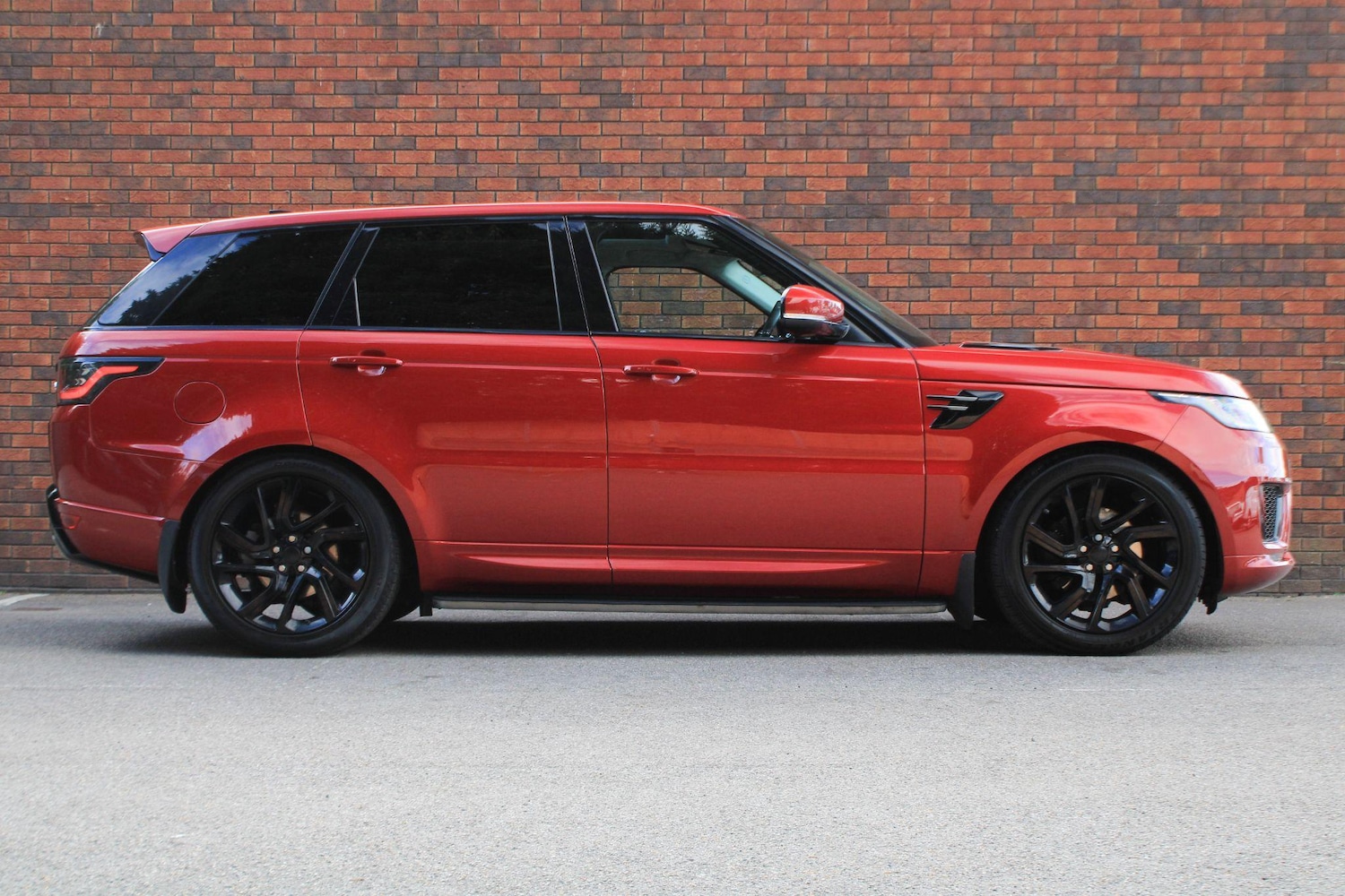 Used Land Rover Range Rover Sport 2018 for sale - 76993714: Photo 2
