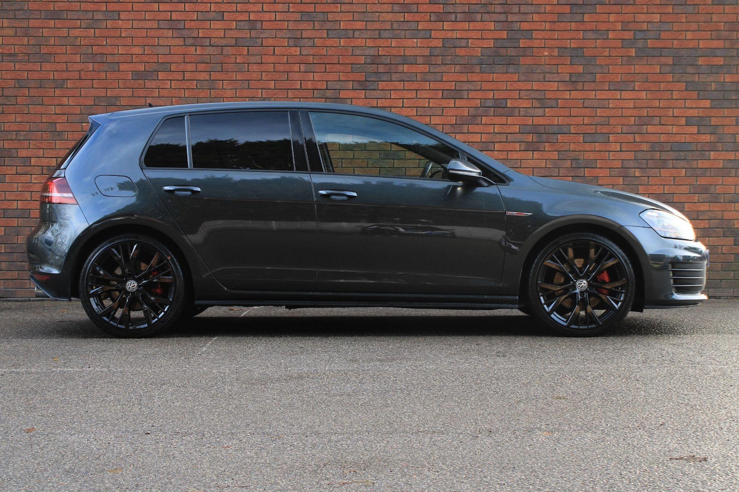 Used Volkswagen Golf 2016 for sale - 76839561: Photo 2