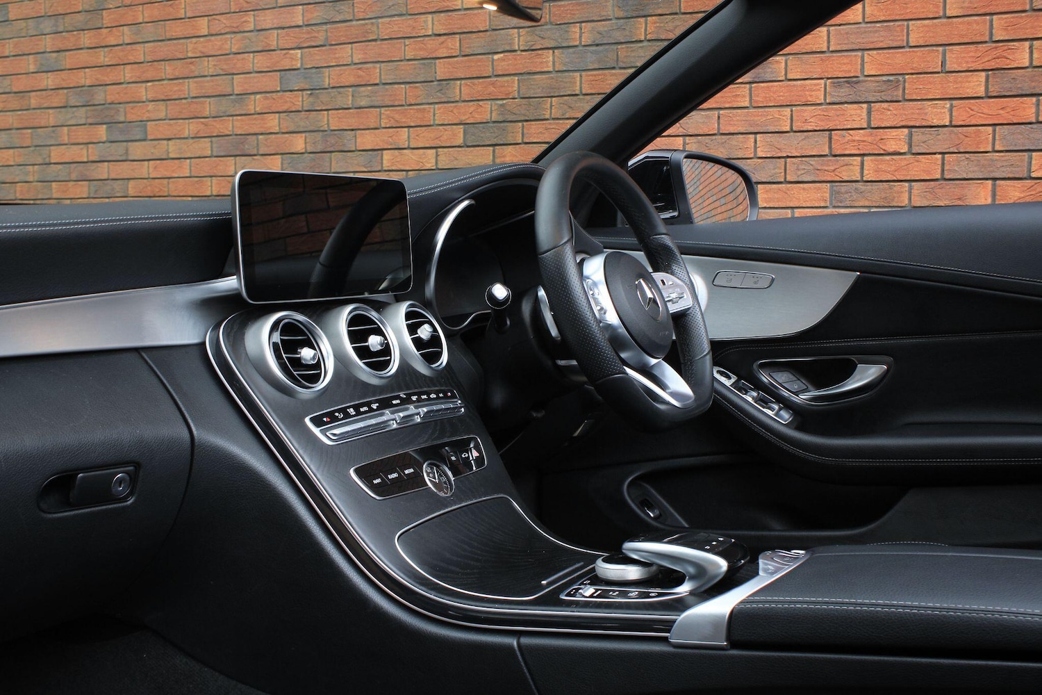 Used Mercedes-Benz C Class 2019 for sale - 76360523: Photo 24