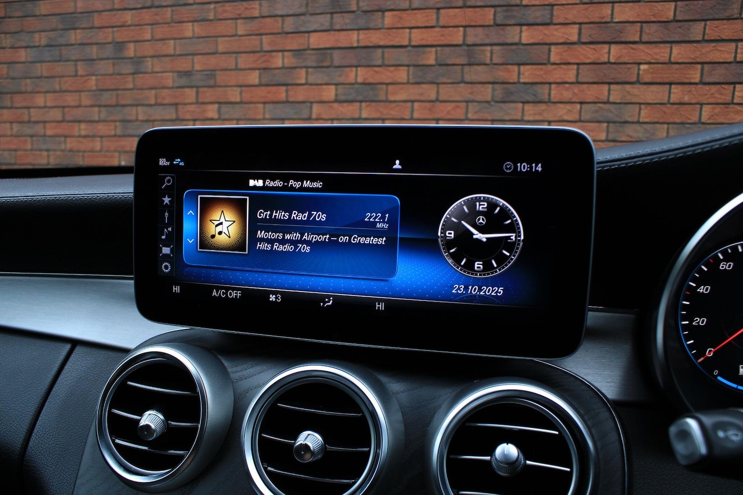 Used Mercedes-Benz C Class 2019 for sale - 76360523: Photo 32