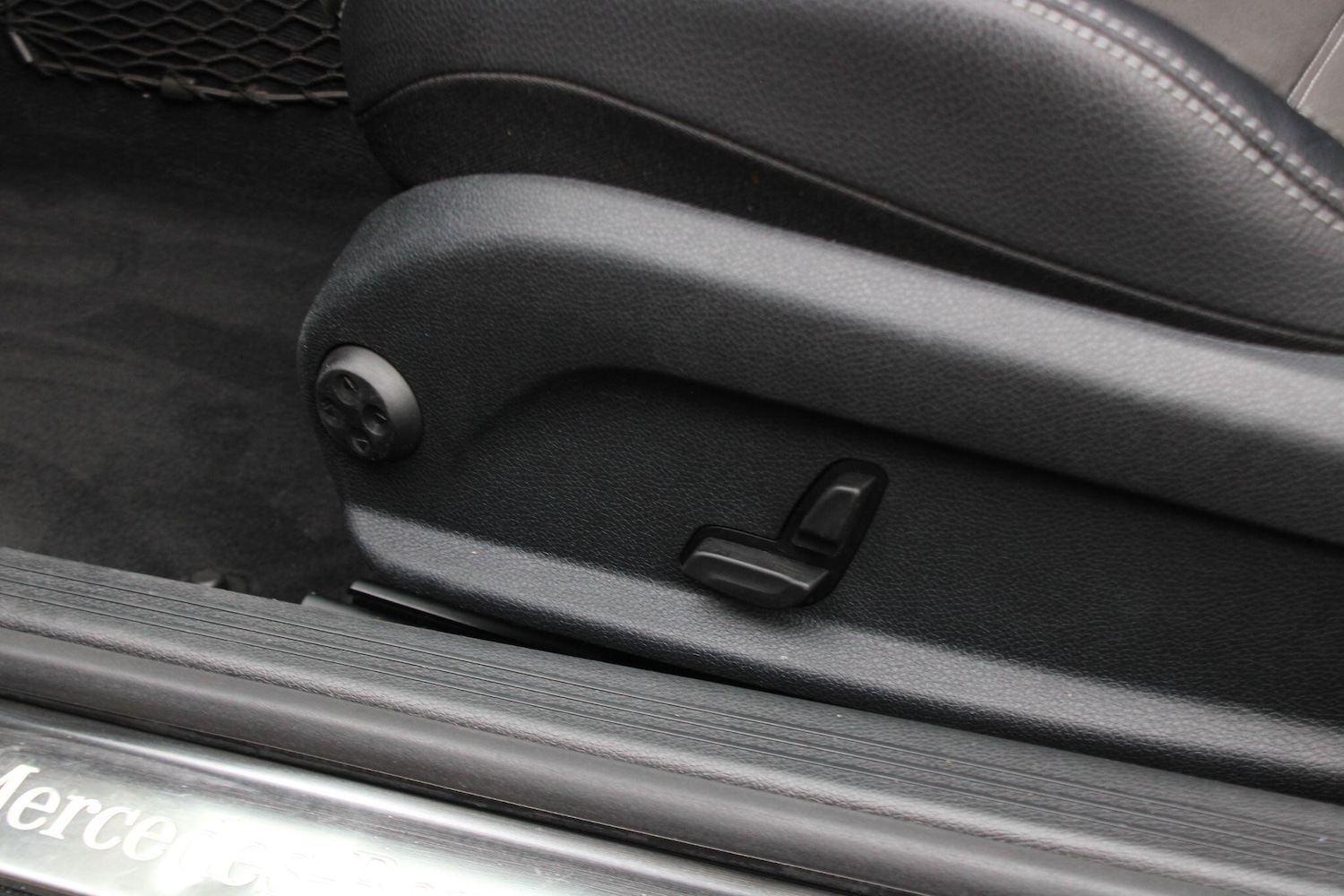 Used Mercedes-Benz C Class 2019 for sale - 76360523: Photo 38