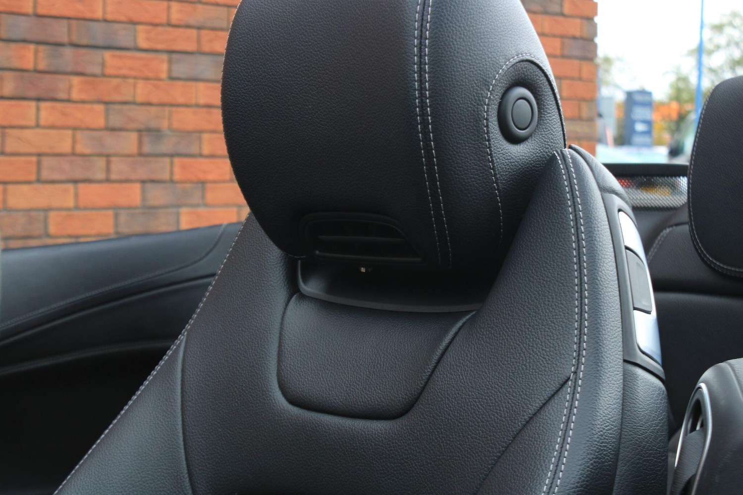 Used Mercedes-Benz C Class 2019 for sale - 76360523: Photo 8