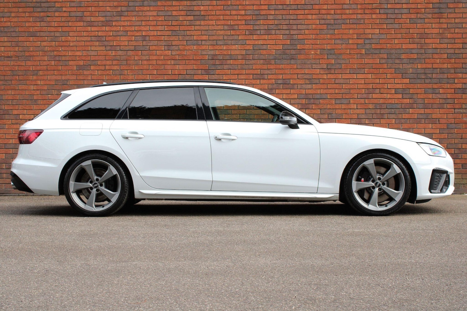 Used Audi A4 2020 for sale - 77883120: Photo 2