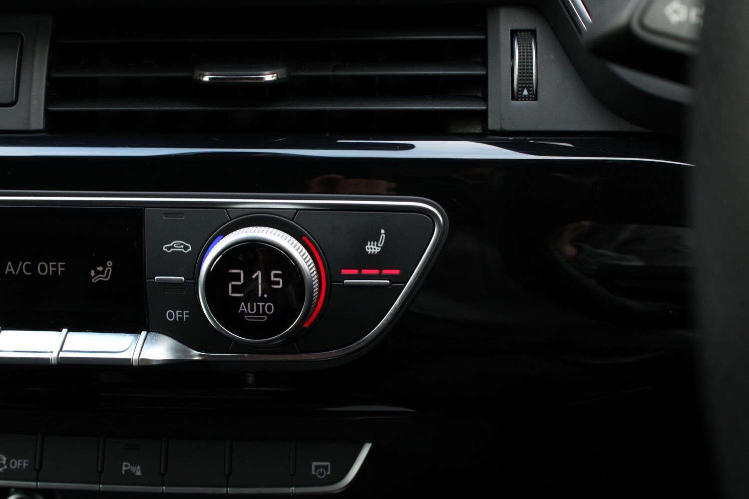 Used Audi A4 2020 for sale - 77883120: Photo 25