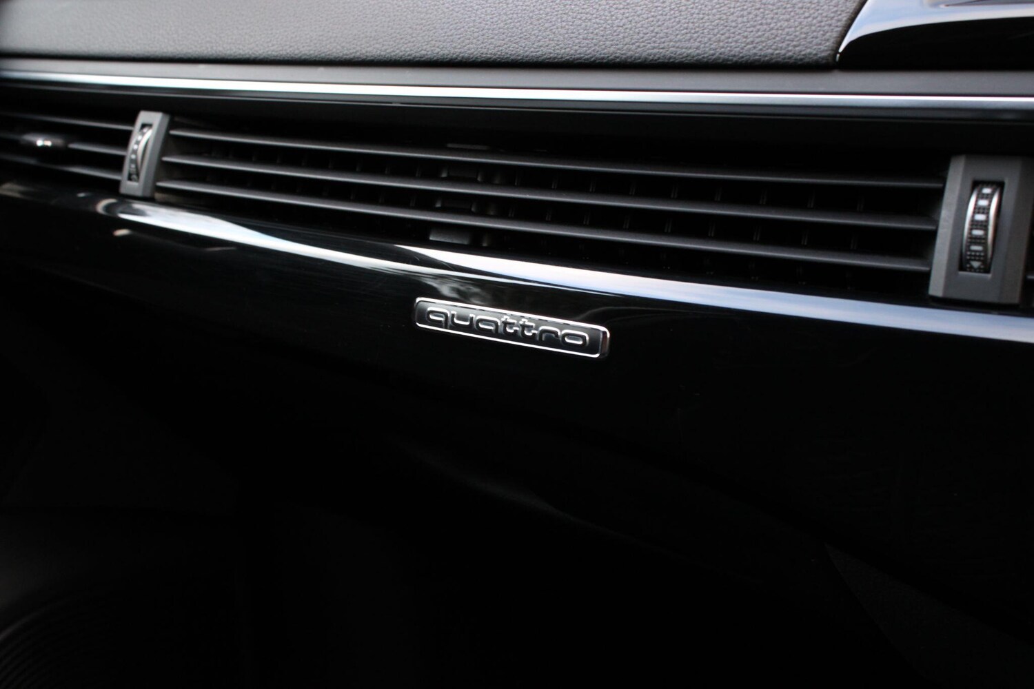 Used Audi A4 2020 for sale - 77883120: Photo 36