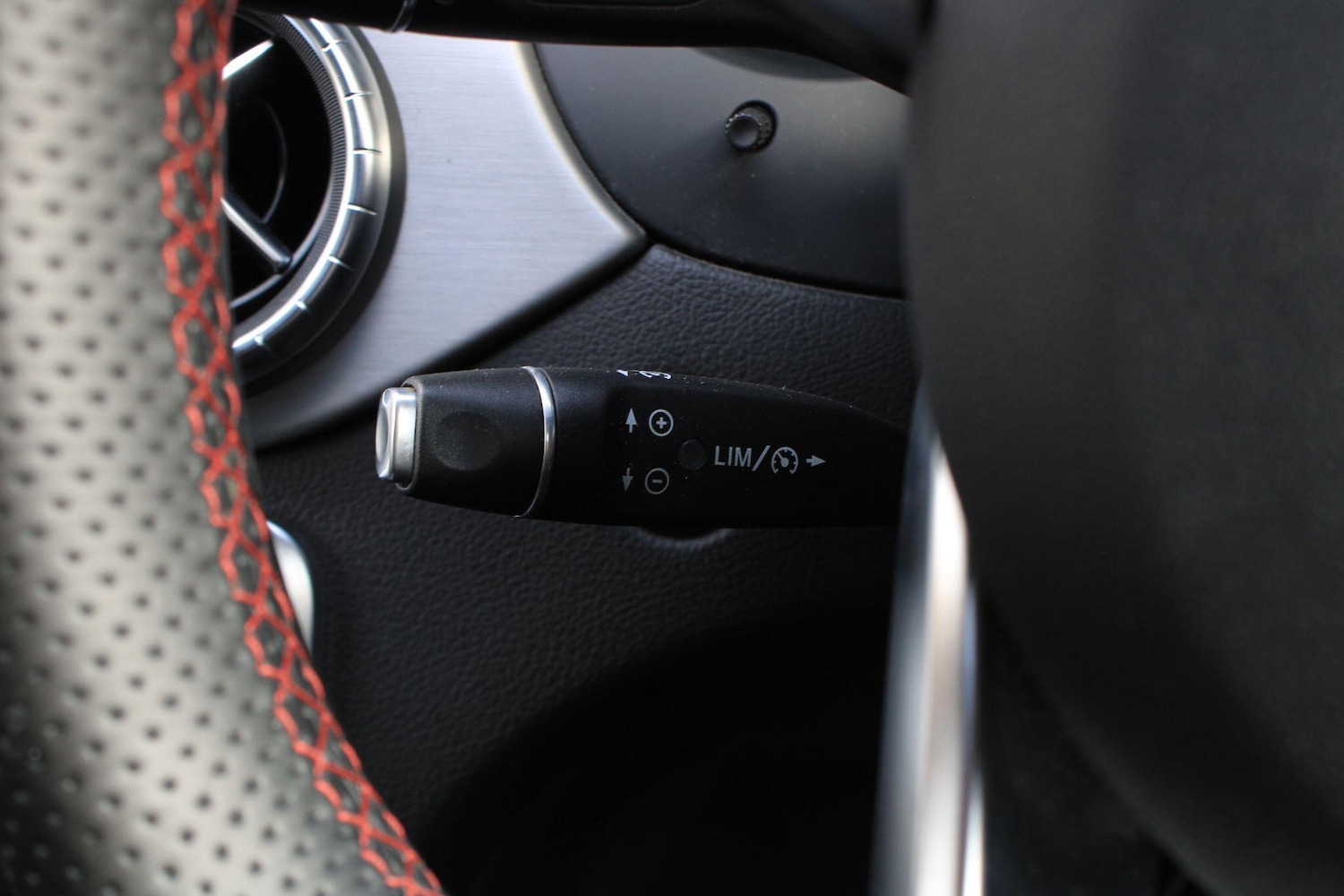 Used Mercedes-Benz CLA 2016 for sale - 76326834: Photo 27