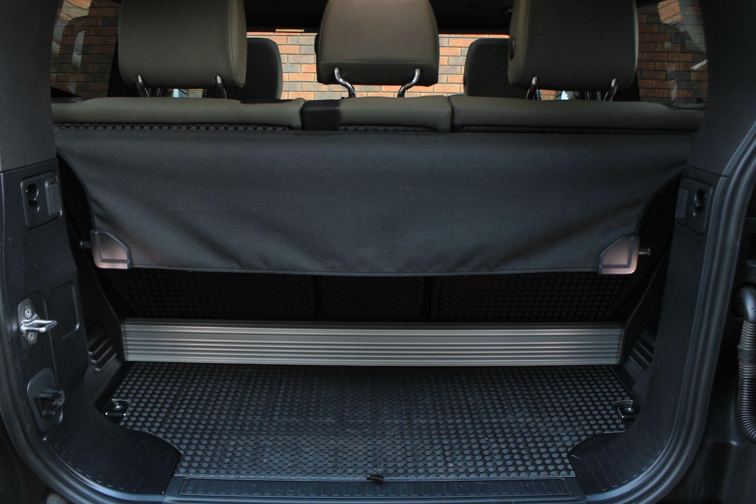 Used Land Rover Defender 2023 for sale - 77279885: Photo 12