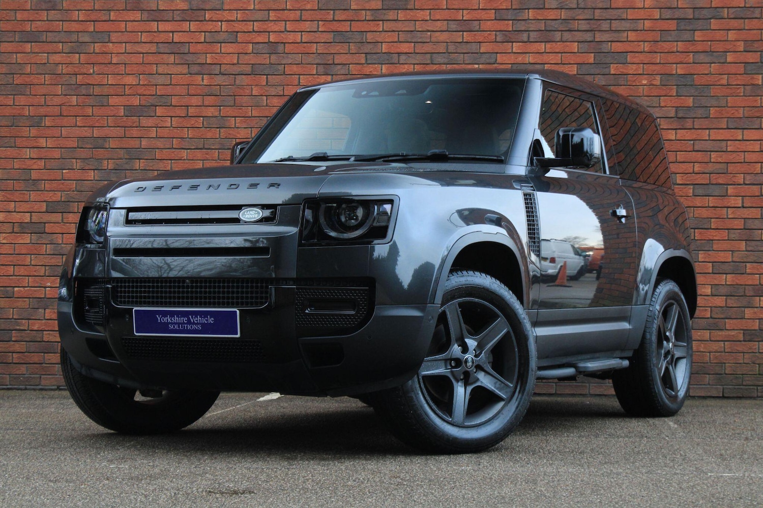 Used Land Rover Defender 2023 for sale - 77279885: Photo 15