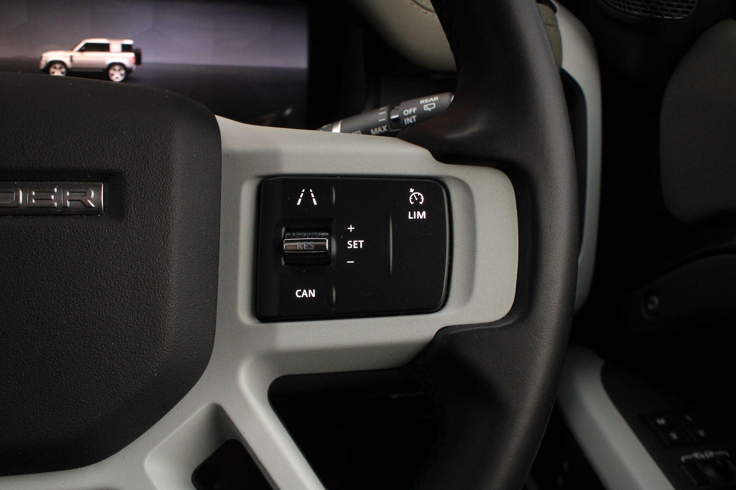 Used Land Rover Defender 2023 for sale - 77279885: Photo 28