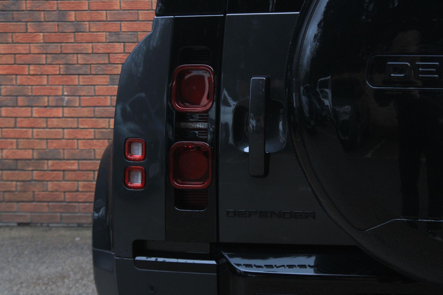 Used Land Rover Defender 2023 for sale - 77279885: Photo 38