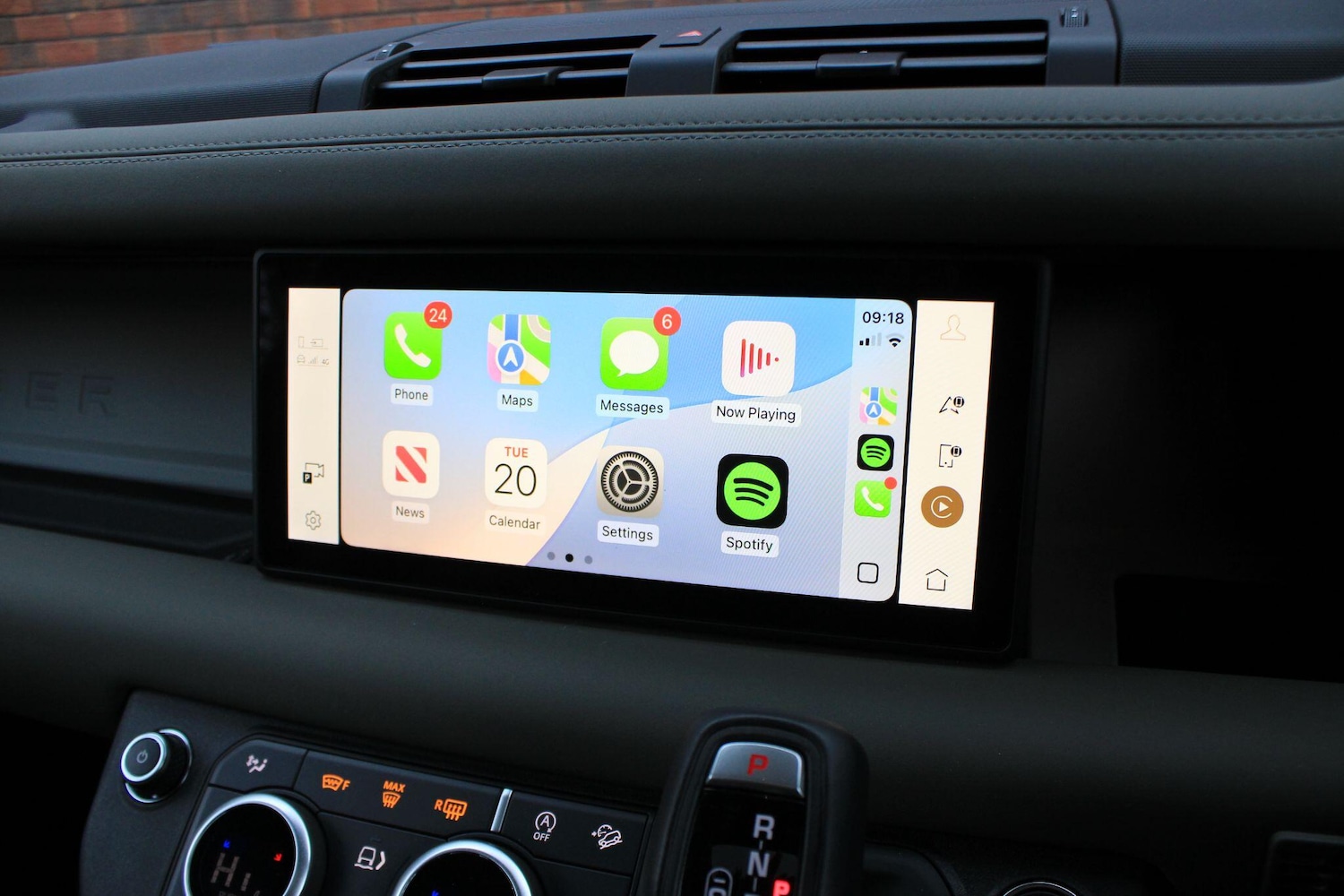 Used Land Rover Defender 2023 for sale - 77279885: Photo 8