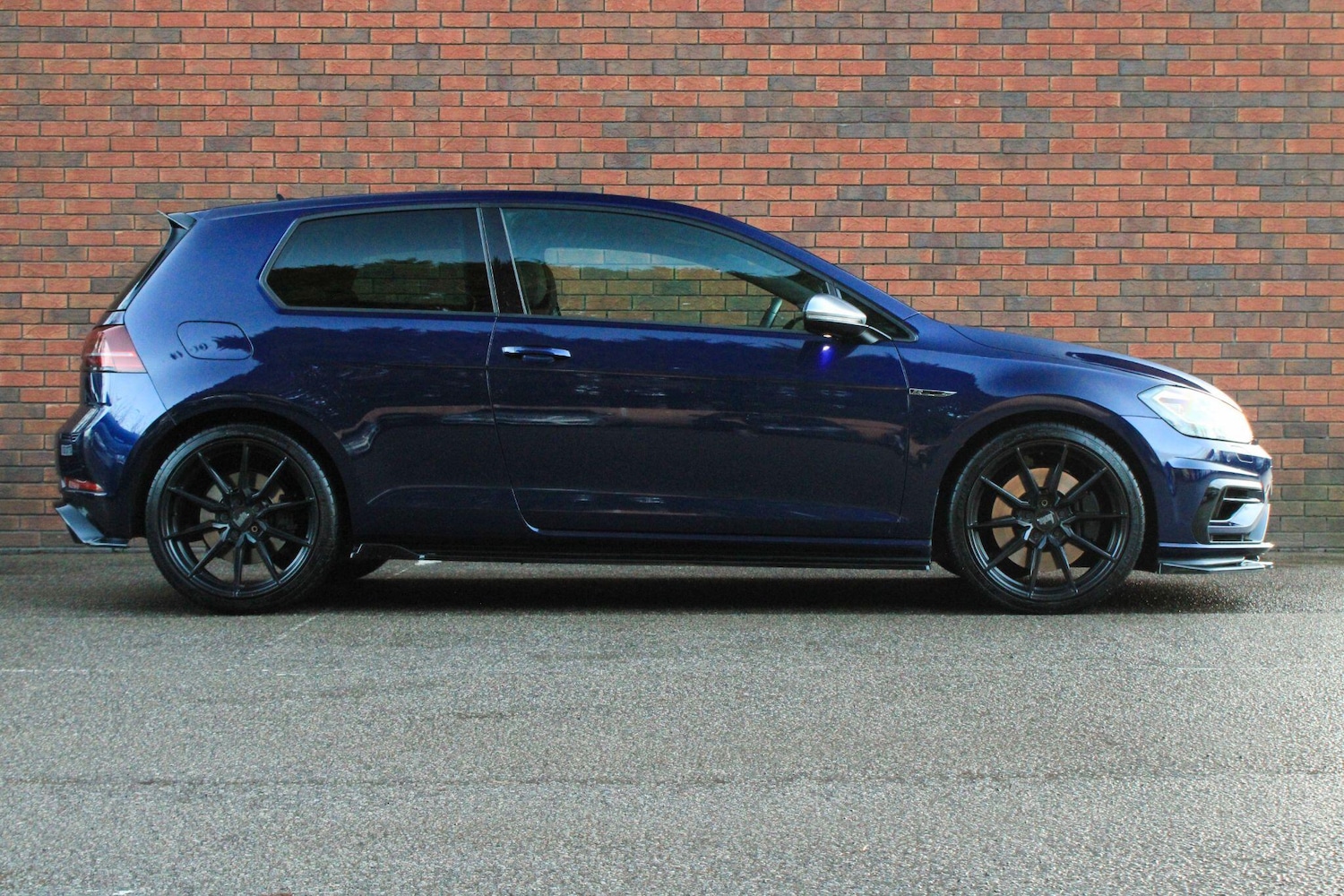 Used Volkswagen Golf 2018 for sale - 77016080: Photo 2