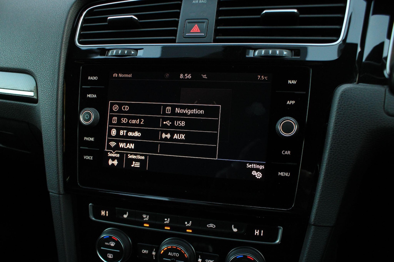 Used Volkswagen Golf 2018 for sale - 77016080: Photo 25