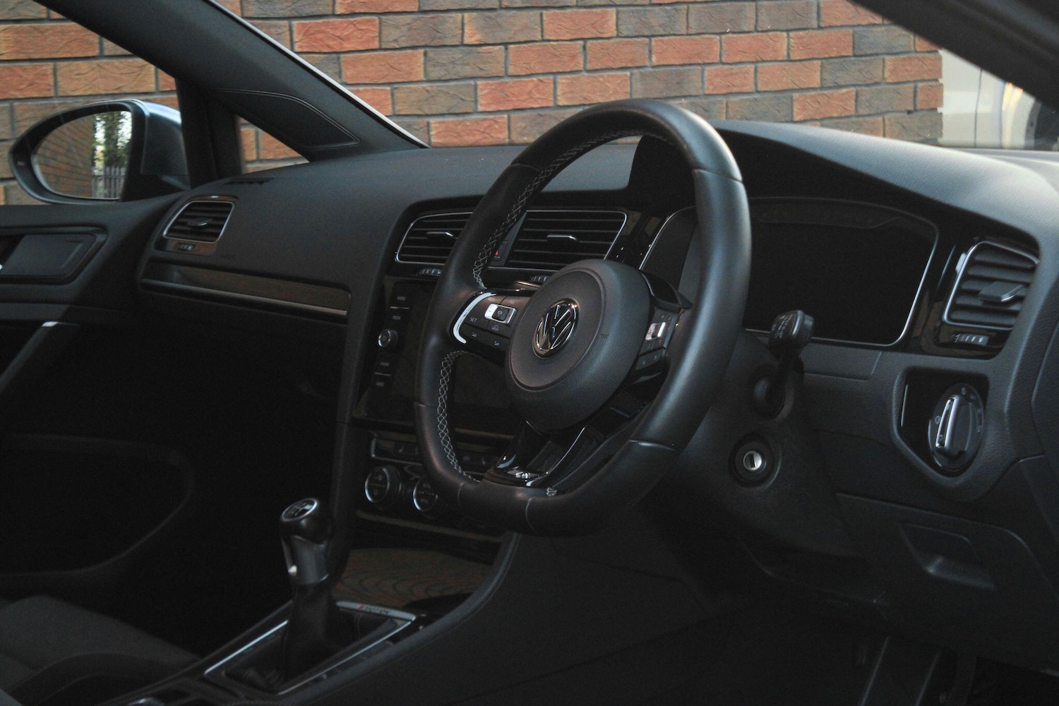 Used Volkswagen Golf 2018 for sale - 77016080: Photo 5