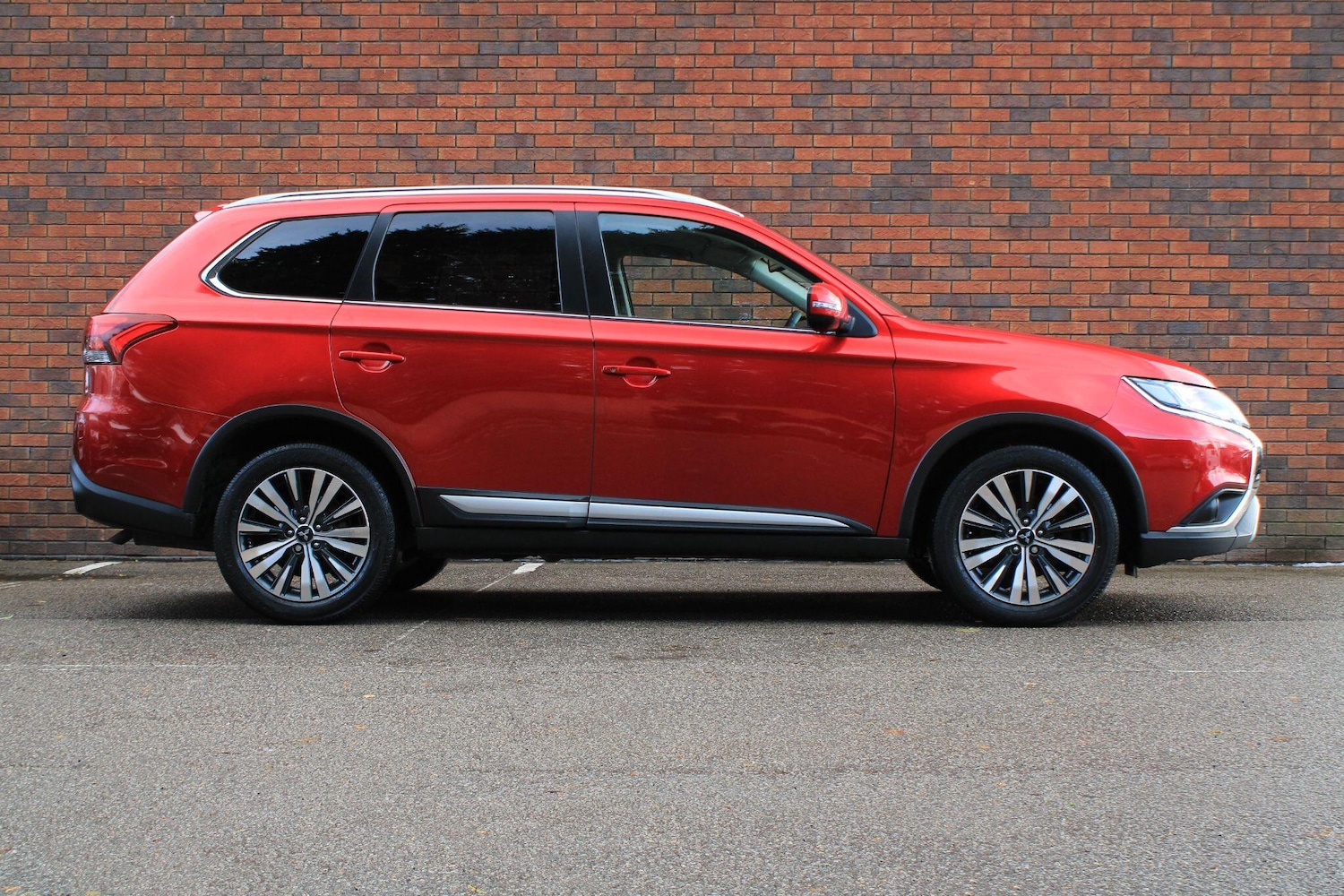 Used Mitsubishi Outlander 2020 for sale - 76633459: Photo 2