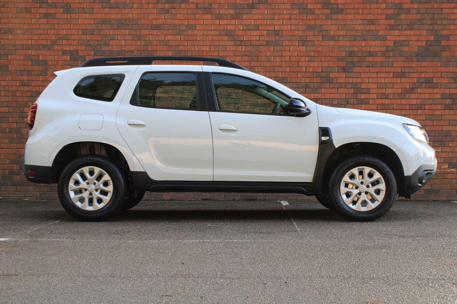 Used Dacia Duster 2021 for sale - 76423117: Photo 2