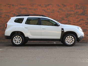 Used Dacia Duster 2021 for sale - 76423117: Photo