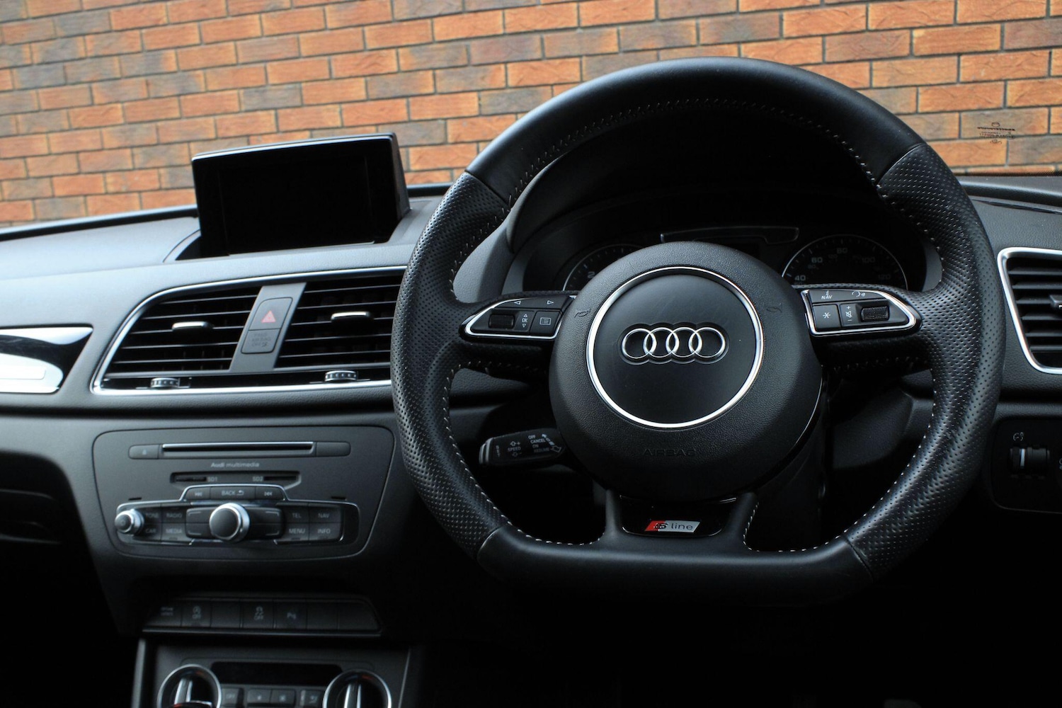 Used Audi Q3 2017 for sale - 76457916: Photo 9