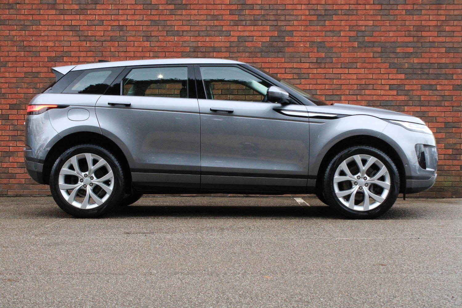 Used Land Rover Range Rover Evoque 2019 for sale - 76549896: Photo 2