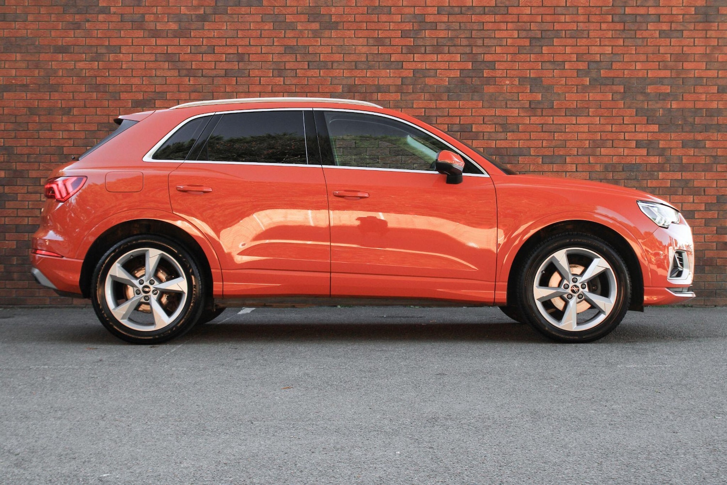Used Audi Q3 2021 for sale - 76072142: Photo 2