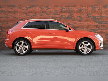 Used Audi Q3 2021 for sale - 76072142: Photo 2
