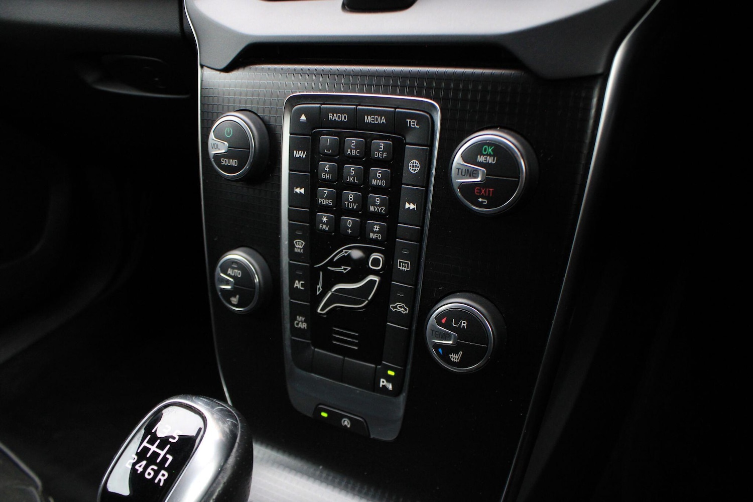 Used Volvo V40 2019 for sale - 76727948: Photo 20