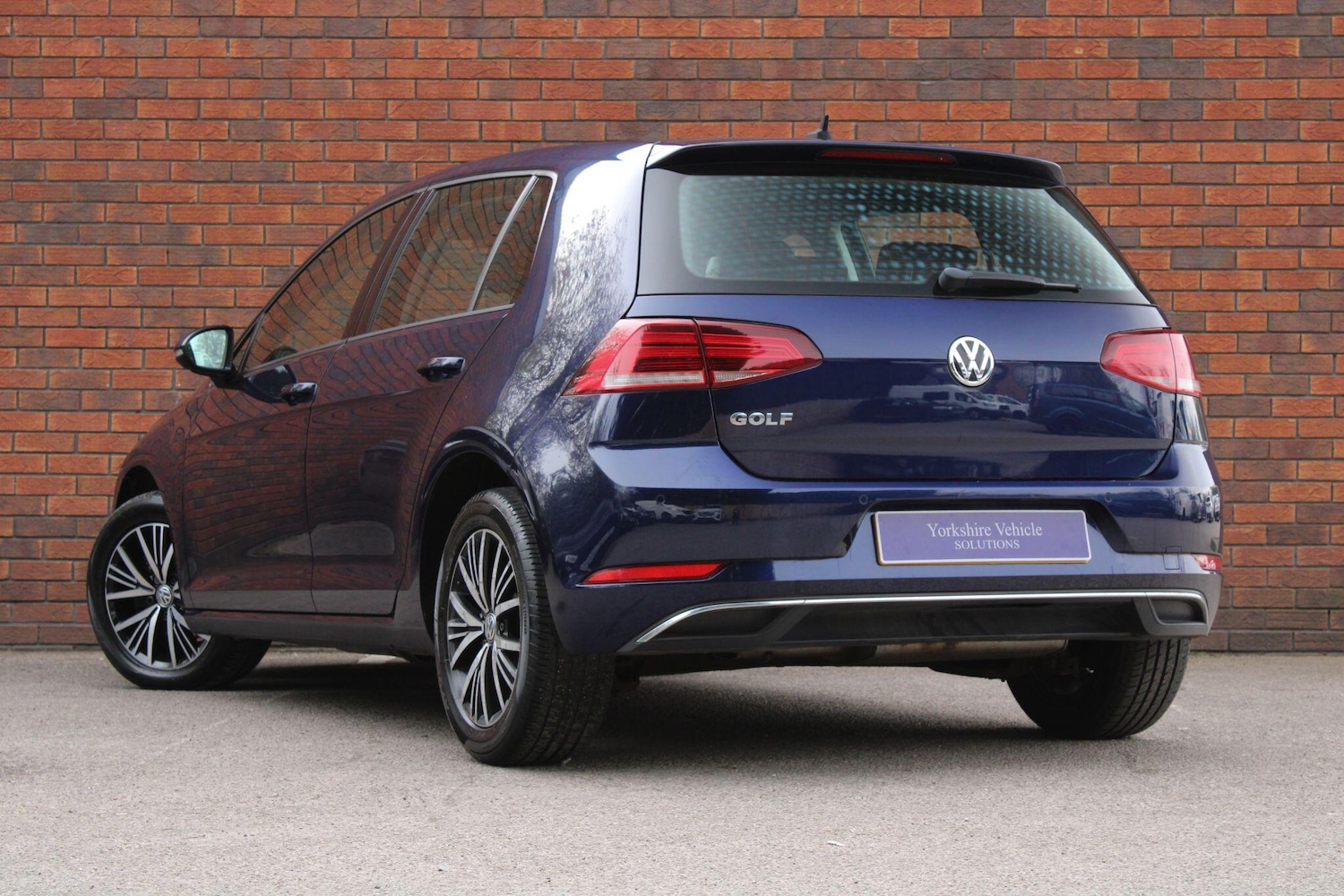 Used Volkswagen Golf 2018 for sale - 78185278: Photo 3