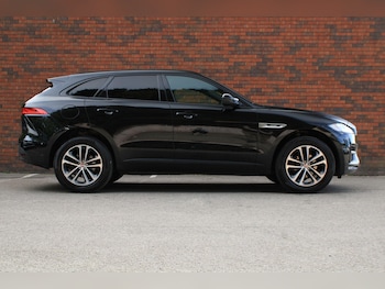 Used Jaguar F-Pace 2019 for sale - 75720037: Photo