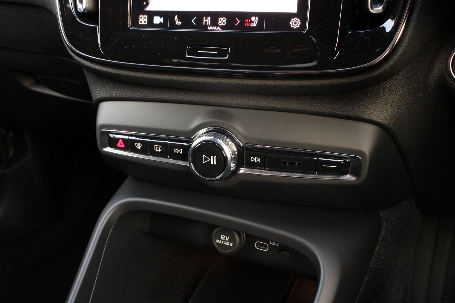 Used Volvo XC40 for sale - 77958041: Photo 22